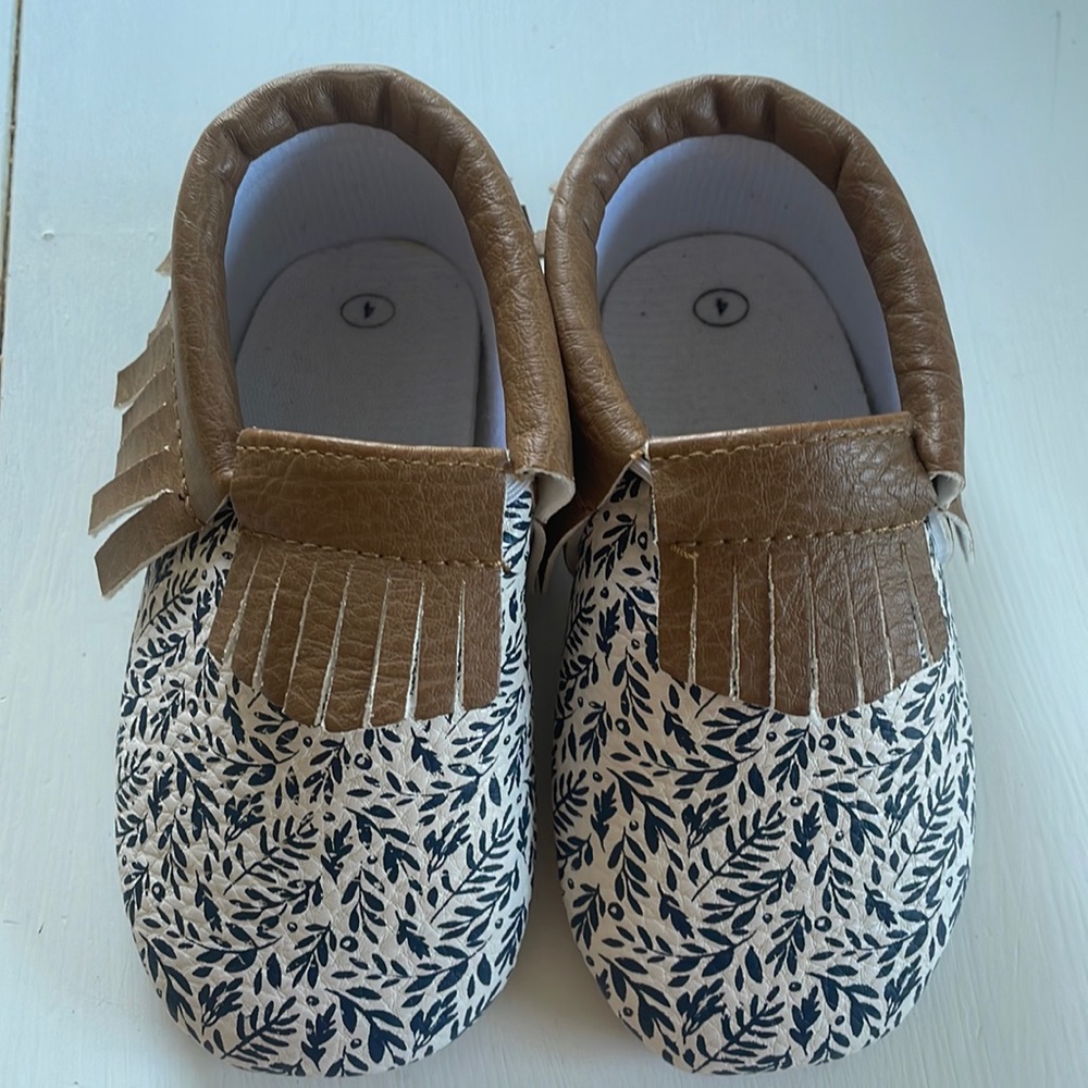 NWOT Baby Moccasins 🤍